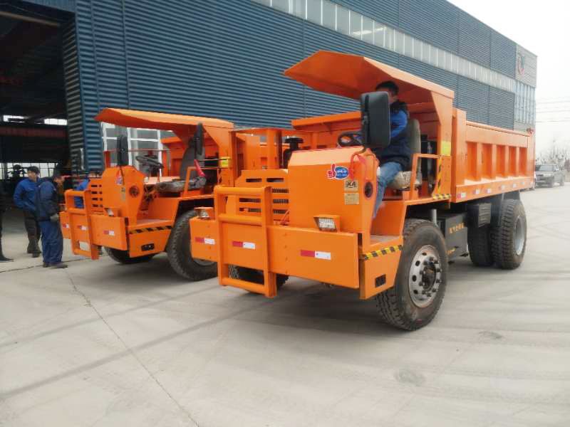 20噸濕式制動(dòng)礦用運(yùn)輸車(chē)