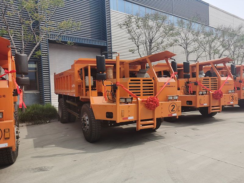 20噸礦用運(yùn)輸車(chē)